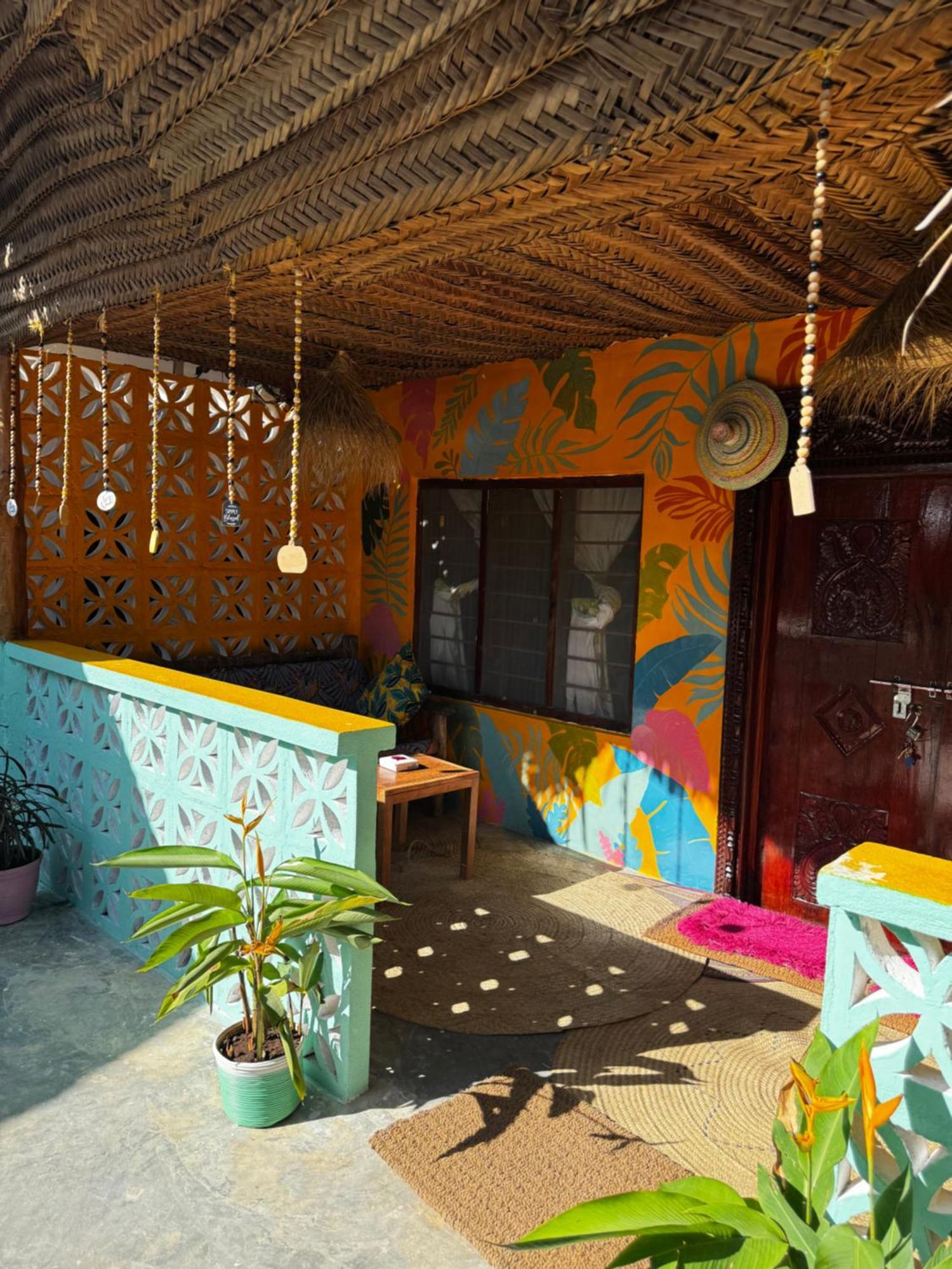Furaha Beach Rooms ケンドワ エクステリア 写真