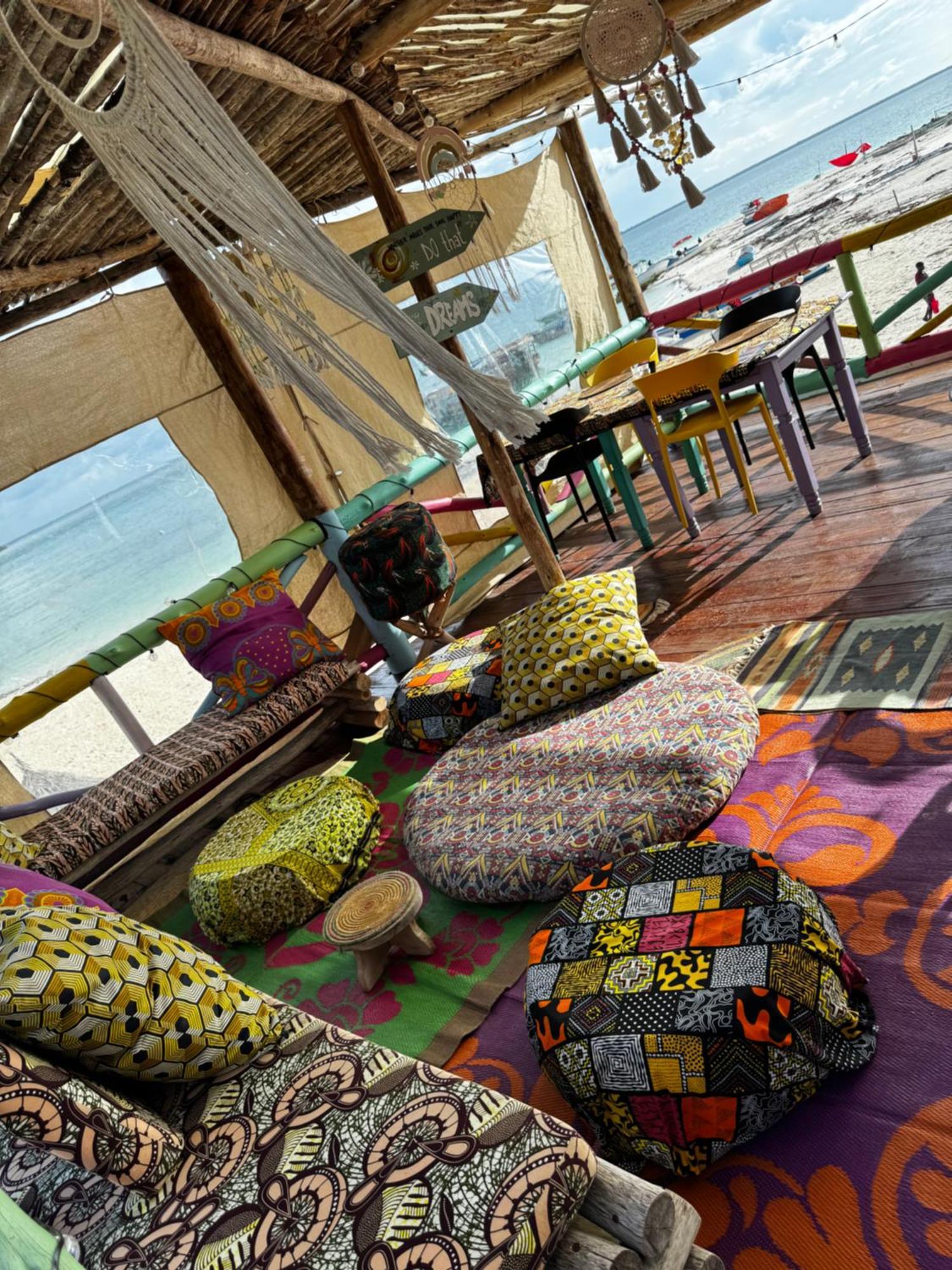 Furaha Beach Rooms ケンドワ エクステリア 写真